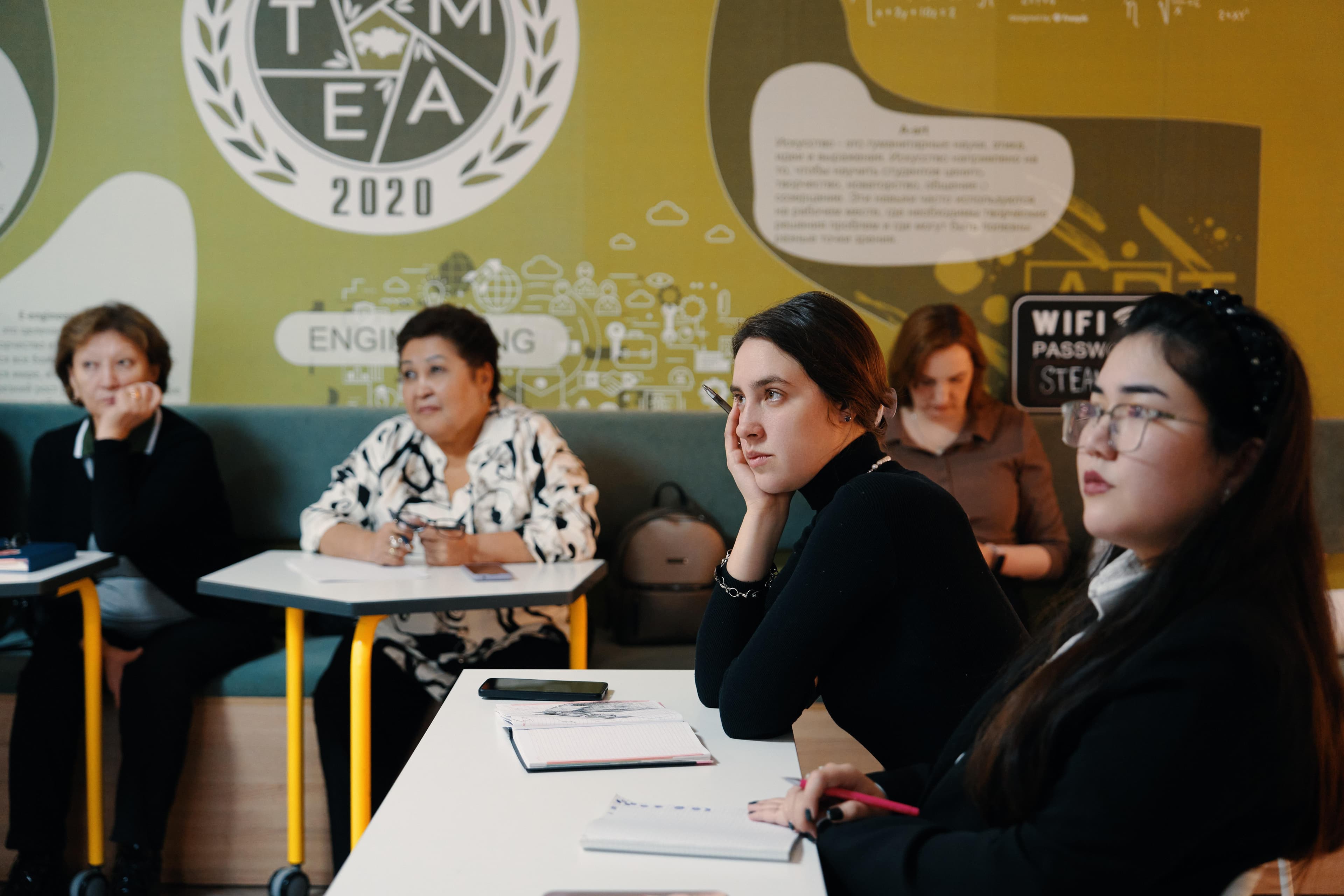 STEAM School Almaty — admissions hero